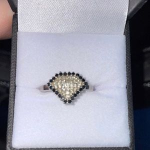 The Sparkling Heart  Ring